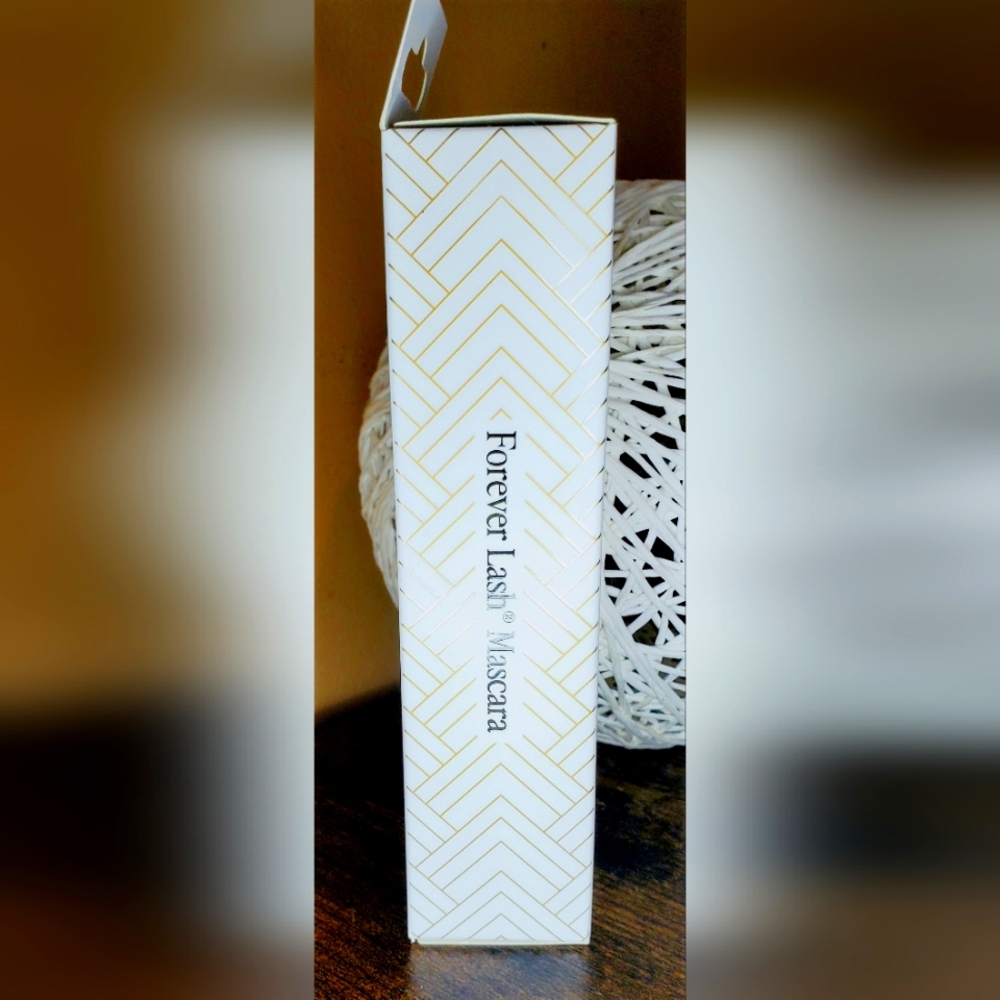 5/75$ Billion dollar beauty Forever Lash Mascara - Picture 9 of 16
